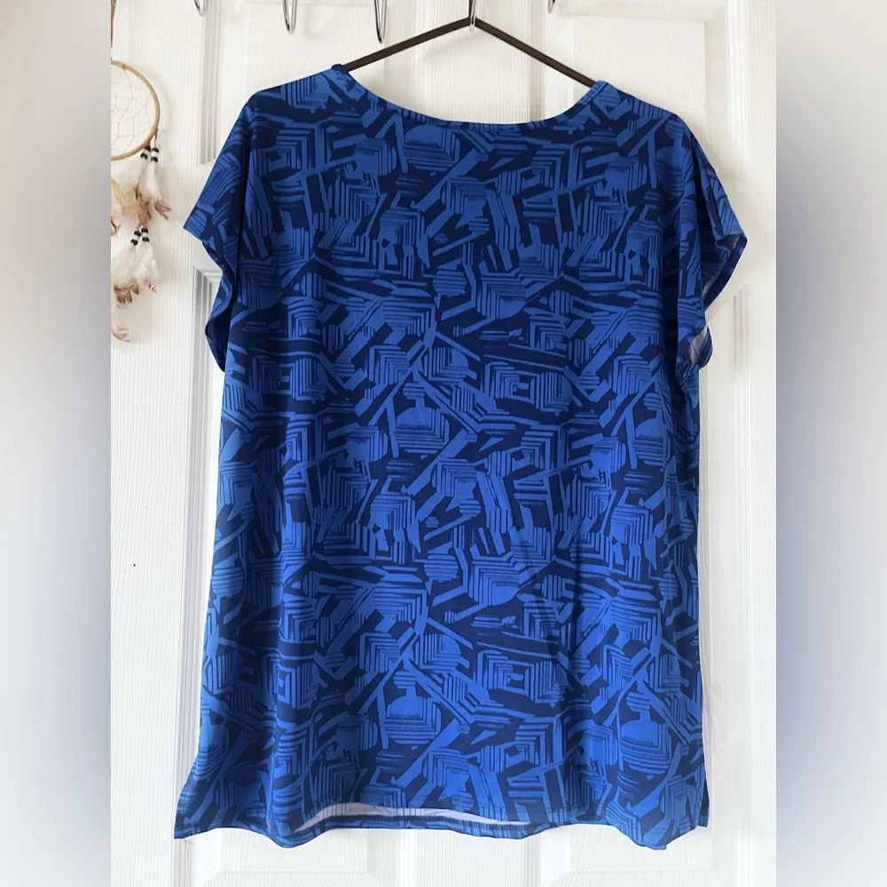 Antthony Blue Print Women’s Split Neck Top Sz L - Picture 2 of 6
